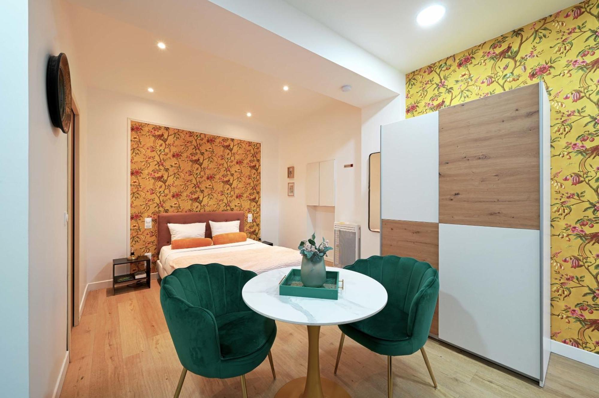 Modern Renovated Studio With A Touch Of Gilded Glamour Central Paris Daire Dış mekan fotoğraf